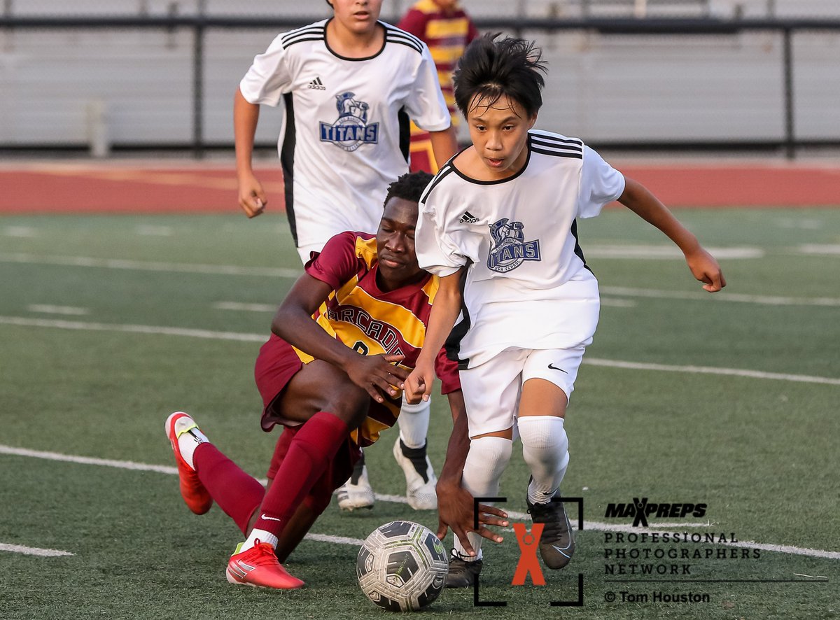 ProShotsbyTom's tweet photo. Arcadia vs San Marino varsity soccer photos now available on Maxpreps.  @sanmarinotitans @ApacheBoosters @MaxPreps @MaxPrepsPR 

https://t.co/wnlcD2K9MK https://t.co/7LF7FieaR9