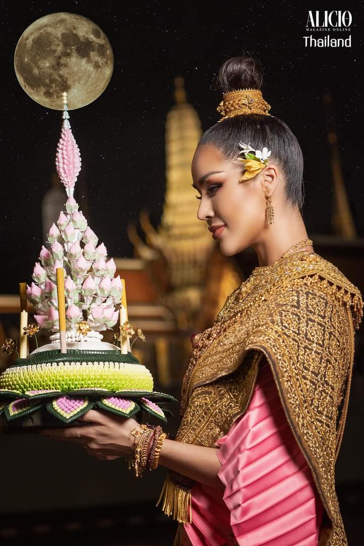 Puifai44744682's tweet photo. #WhatIsHappeningInThailand
The splendor of Thai dress in Loy Krathong Festival | THAILAND 🇹🇭 https://t.co/Z1TdedBwvy
