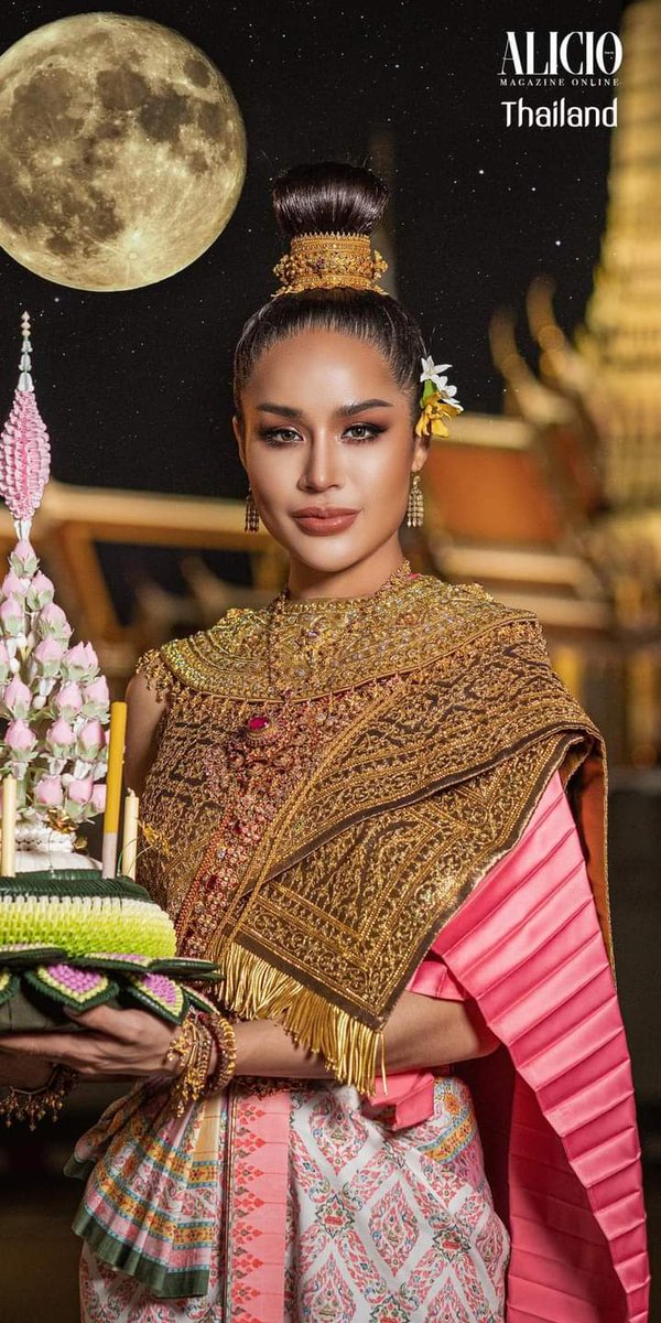 Puifai44744682's tweet photo. #WhatIsHappeningInThailand
The splendor of Thai dress in Loy Krathong Festival | THAILAND 🇹🇭 https://t.co/Z1TdedBwvy