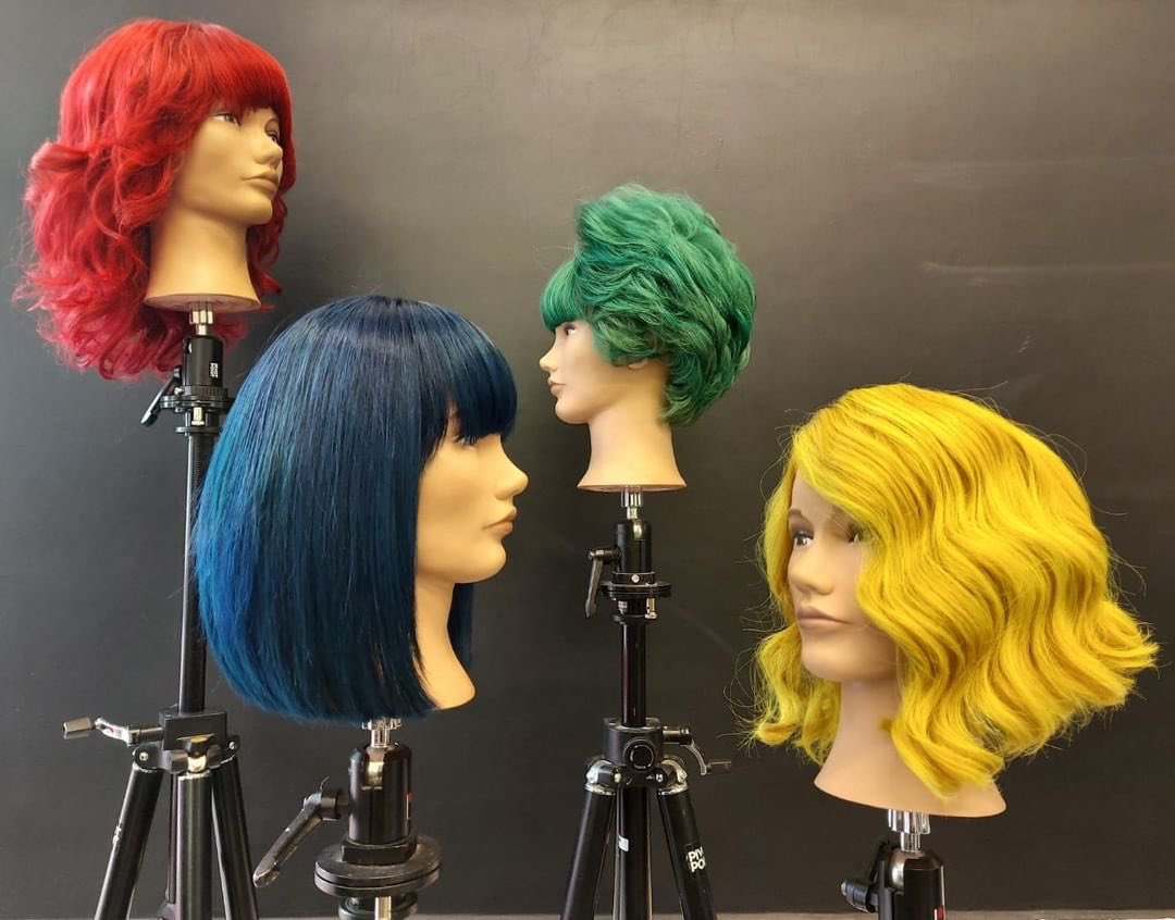 PivotPointIntl's tweet photo. Who here can name the 4 basic forms? ❤️💙💚💛 #CosmoSchool #PivotPoint #LearnForward (📸: pivotpointmexico) https://t.co/HBgMv8aXW0