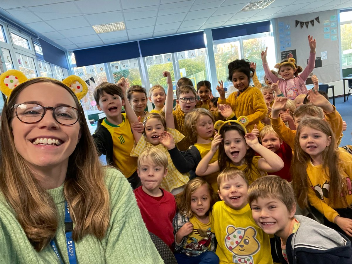 Mrs Hayes ✨ tweet media