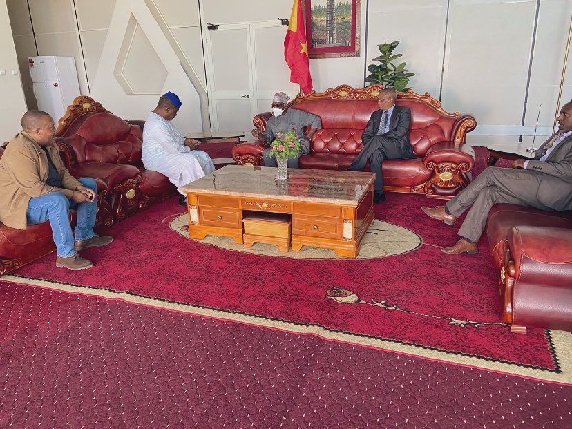 AwHirsiSO's tweet photo. Talks continue between @_AfricanUnion's Chief Obasanjo and the TPLF top brass in Mekelle.

According to TPLF's @reda_getachew, the "leaders agreed to continue to engage in pursuit of peace and stability in the country." #Ethiopia #Hope4Peace https://t.co/c3IZFxrlKu