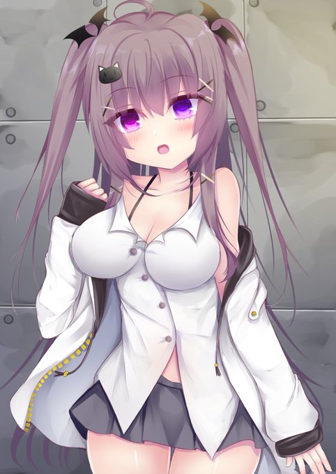 パーカー着た女の子!オッドアイすきなんです…… 