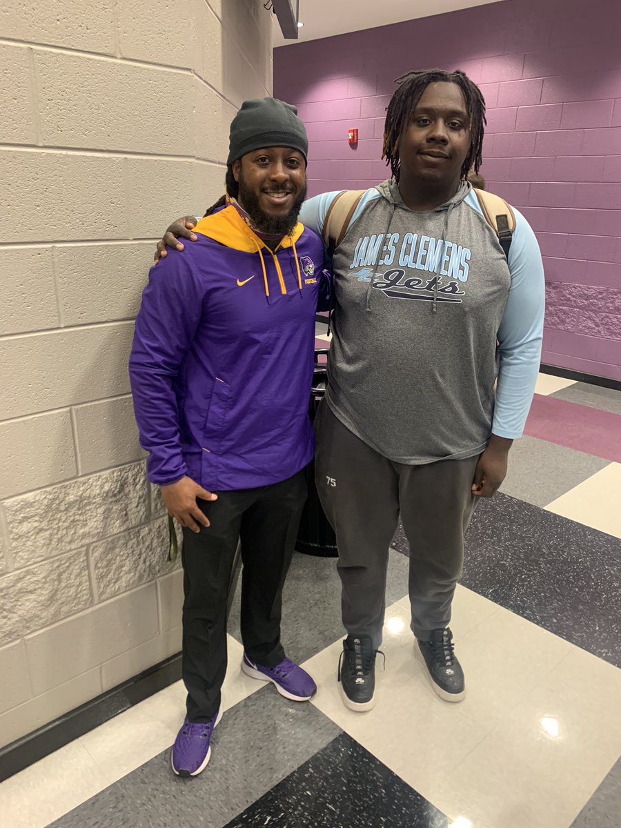 EzekialGideon's tweet photo. In school visit with @CoachJBrown11 from @BU_FootballTN https://t.co/AITr1JDEKO