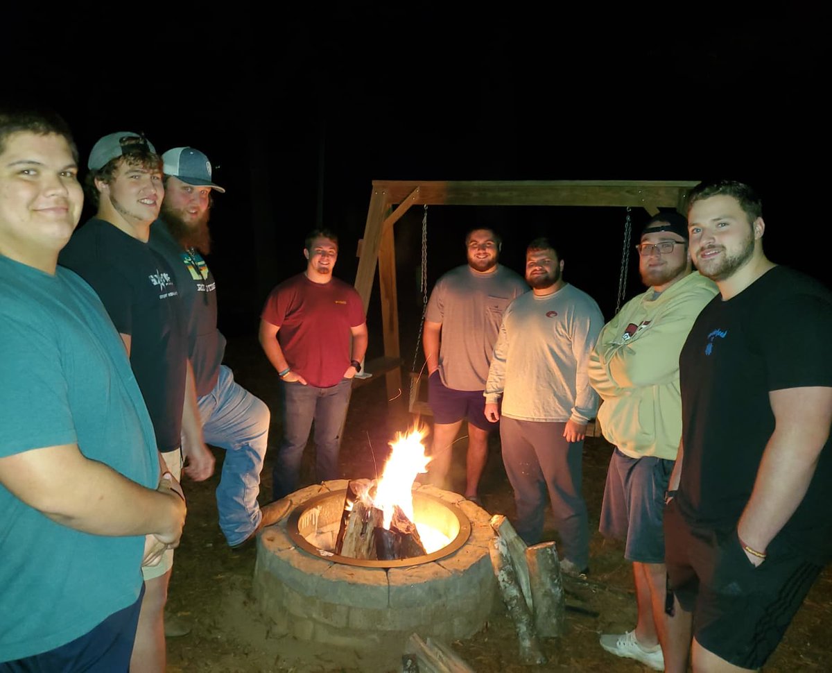drewengels's tweet photo. The 2nd annual @FleetFB OL Friendsgiving was a great success. Plenty of food and fellowship. Proud of how far this group has come and the great ways God is working in their lives! #OLPride #ErskineFootball #TheFleetWay https://t.co/BPQwQe6fBJ