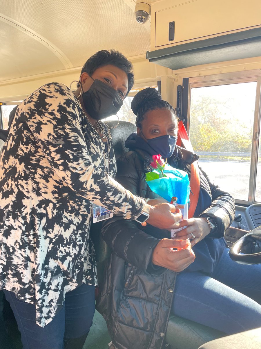 Lori M. Grant (@lorimgrant) on Twitter photo We love our bus drivers at Featherbed Lane ES!!💕💕 We love our bus drivers at Featherbed Lane ES!!💕💕