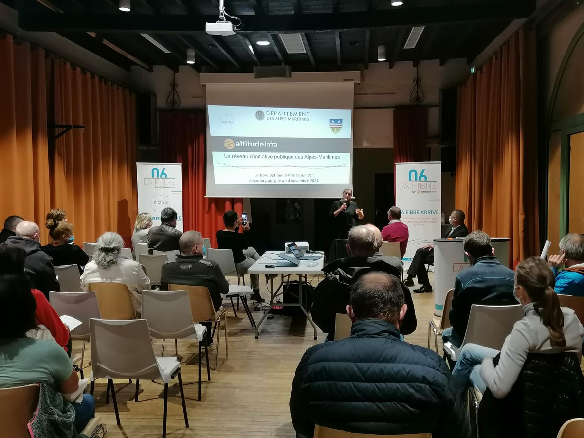 LaFibre_06's tweet photo. #RéunionPublique

Merci à René Briquetti, Maire de Villars-sur-Var, pour son accueil lors de la réunion publique où le département des @AlpesMaritimes, le @SICTIAM_FR  et @LaFibre_06 ont pu échanger avec les administrés sur le déploiement de la fibre optique dans leur commune. https://t.co/iZ5XsW49Z6