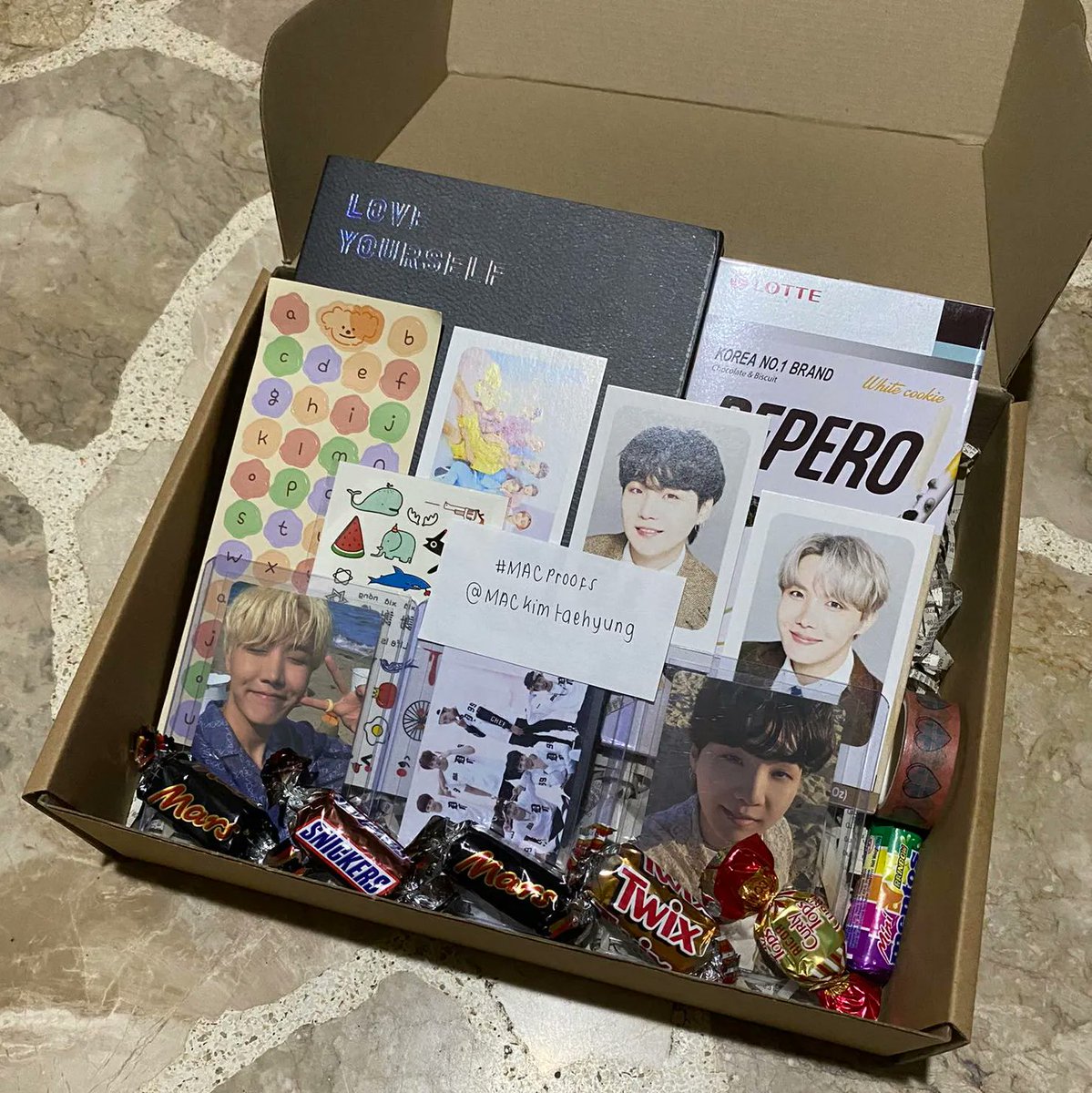 MACkimtaehyung's tweet photo. 🎉ARMY Care Package 🎉

✨2 winners
✨Winner will shoulder the 50% of the SF

*Follow me (🔔) &amp; @BTS_twt 
*Like &amp; Retweet
*Tag mots

🖤💜 https://t.co/SB1DmoIlA3