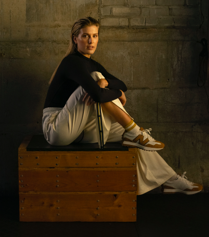 tdnewcomb's tweet photo. A @newbalance x @bandier “Her Advantage” campaign features NB tennis athlete @geniebouchard in the co-branded NB 327s (one in mustard and one in navy) plus fleece crewnecks &amp; hoodies, tanks, tights, bodysuits, track pants and a sherpa coat. Collection launches Dec. 1. https://t.co/K2snXrLxcA