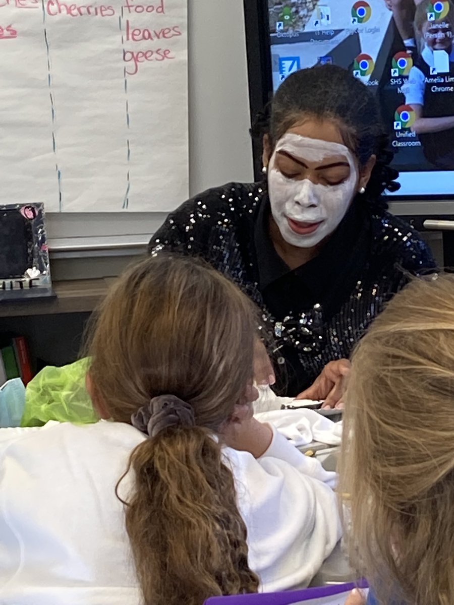 anne_perryman's tweet photo. Amazing! Ms. White prepares herself - teaching us - how she expresses herself through pantomime ⁦@SHMSlouisville⁩ https://t.co/XO80m3WTfY