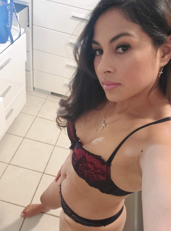 CoupleSeductive's tweet photo. Hello... I'm so ready. are you? 
Follow me https://t.co/KXqkQELR8G https://t.co/QwQ40hKvaO