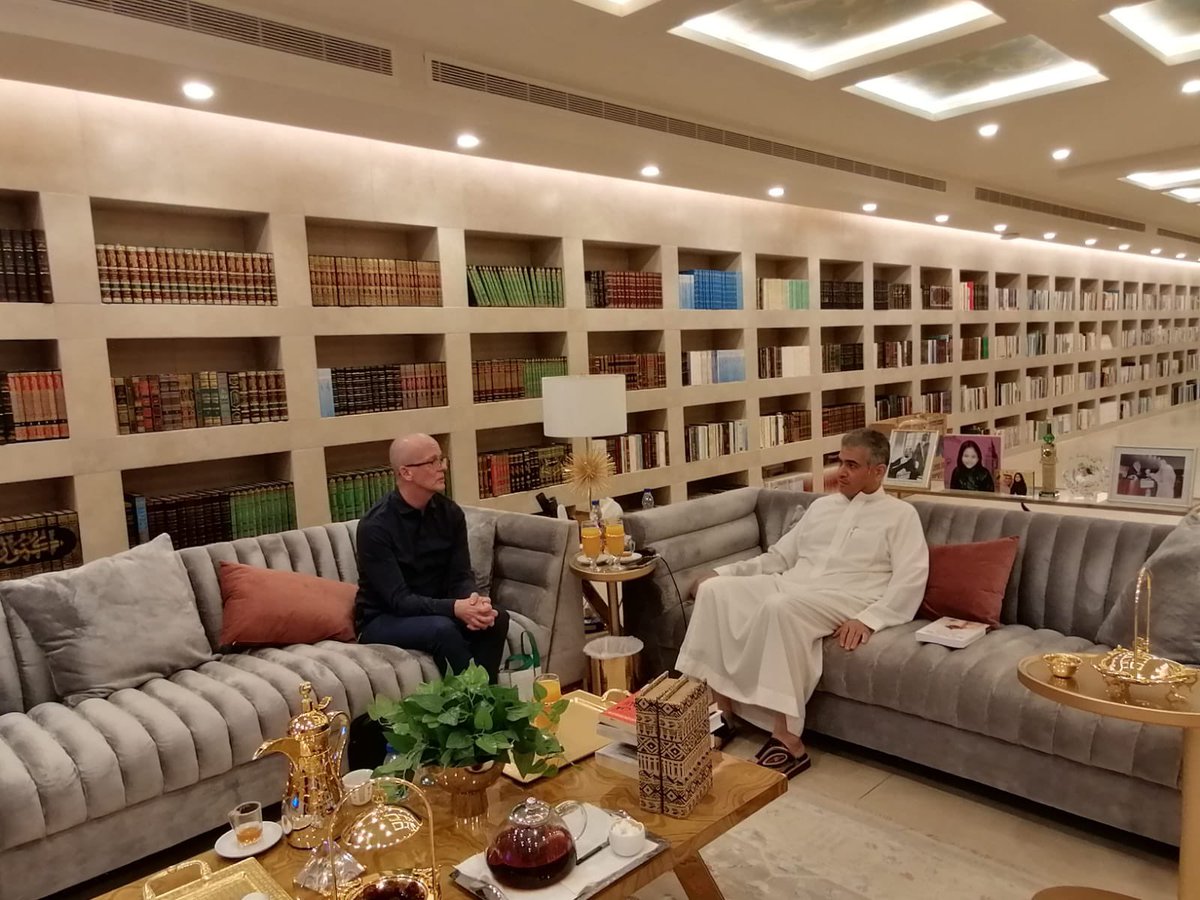 Dr_Shalhoob's tweet photo. سعدت اليوم بزيارة الدكتور مارك تومبسون الباحث ورئيس وحدة الدراسات الاجتماعة والثقافية في مركز الملك فيصل للبحوث والدراسات الإسلامية https://t.co/8NJGbTND1E