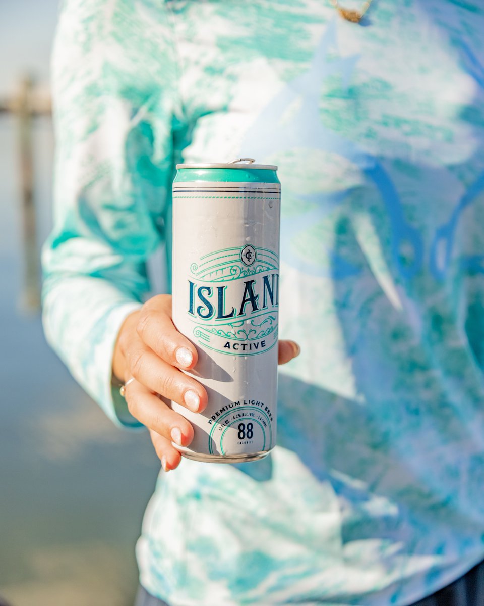 islandbrandsusa's tweet photo. A beer that matches your sunwear π€
#crispcleancrushable #islandactive #activelifestyle #thecleanchoice #88calories #fitness #fitlife #fitspo #betterforyou https://t.co/Z6uXggyubi
