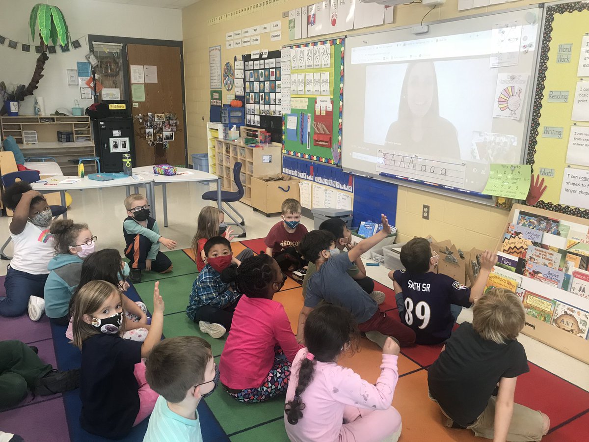 ceskinderteam's tweet photo. Mrs Stanton’s friends had a virtual story time with a parent. #bcpsAEW @mpkinneer @Ms_A_Etienne https://t.co/N0Z0eehffQ