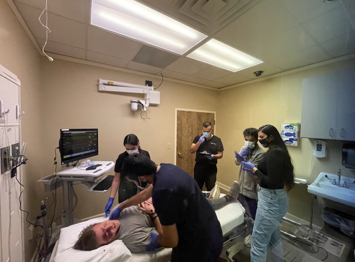 ACOMEDU's tweet photo. ACOM’s 2021 Simulation Competition (SIMComp) begins today! In honor of this weekend’s competition, please enjoy these images of the preparation for the competition!
#ACOM #ACOMInspired #ACOMproud #ACOMsimcomp #simulation #simulationcompetition https://t.co/GMNkvyOTUu