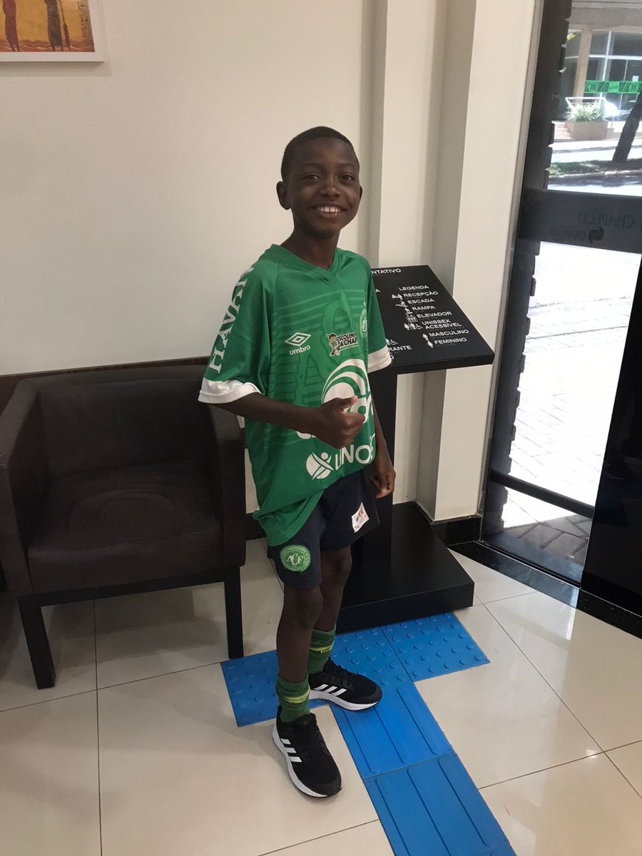 RenanTim3's tweet photo. Vamos para mais um dia na permissão do Pai 🙇🏿‍♂️😇🙅🏿⚽️🚀 @McNegaodabl https://t.co/td3XQS8Bsw