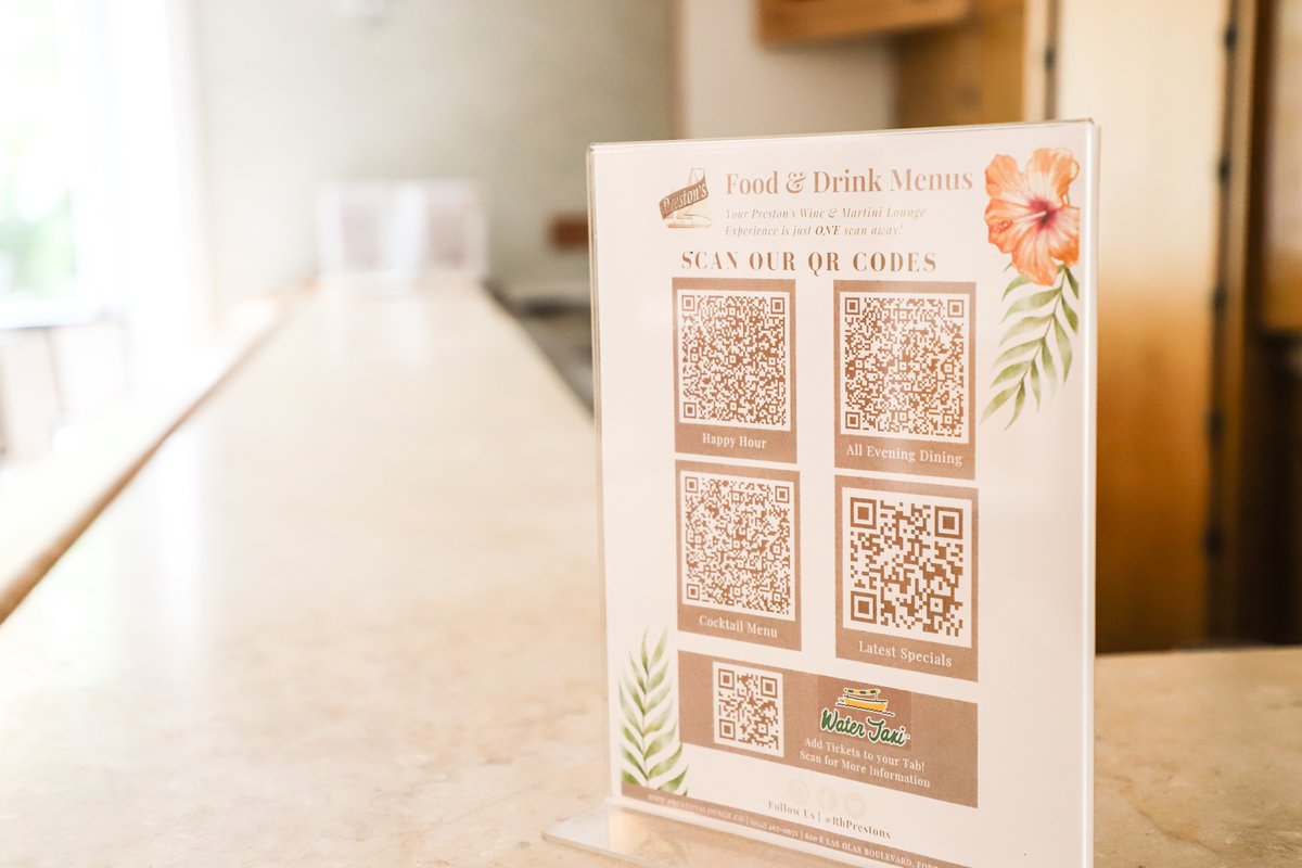 PrestonsLounge's tweet image. Our Digital QR Menus make ordering your favorite Preston's Cocktail a breeze 🍸✨  See you tonight at @prestons_lounge!

#prestons #lasolas #lasolasbar #bars #lounge #riversidehotel #fortlauderdale #loungesoflasolas