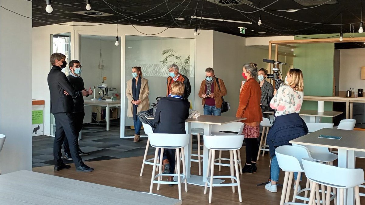 [Inauguration batiment le #Quadri]🔔

✂️Inauguration du batiment Le Quadri où se trouve la 7ième #pépinière de <a href="/metropolerennes/">Rennes Ville et Métropole</a> gérée par @CPepinieres.

👉Au programme : porte ouverte et visite de la pépinière en compagnie de <a href="/semeril/">Sébastien Sémeril</a> et <a href="/nathalieappere/">Nathalie Appéré</a>.

#rennes #blosne