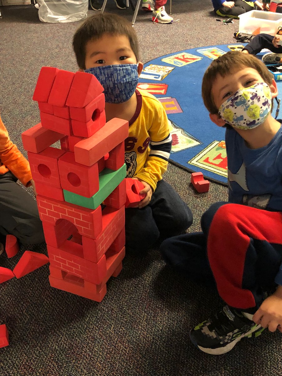 CampbellExtday's tweet photo. Our little engineers! https://t.co/wJDqkhN8ZG