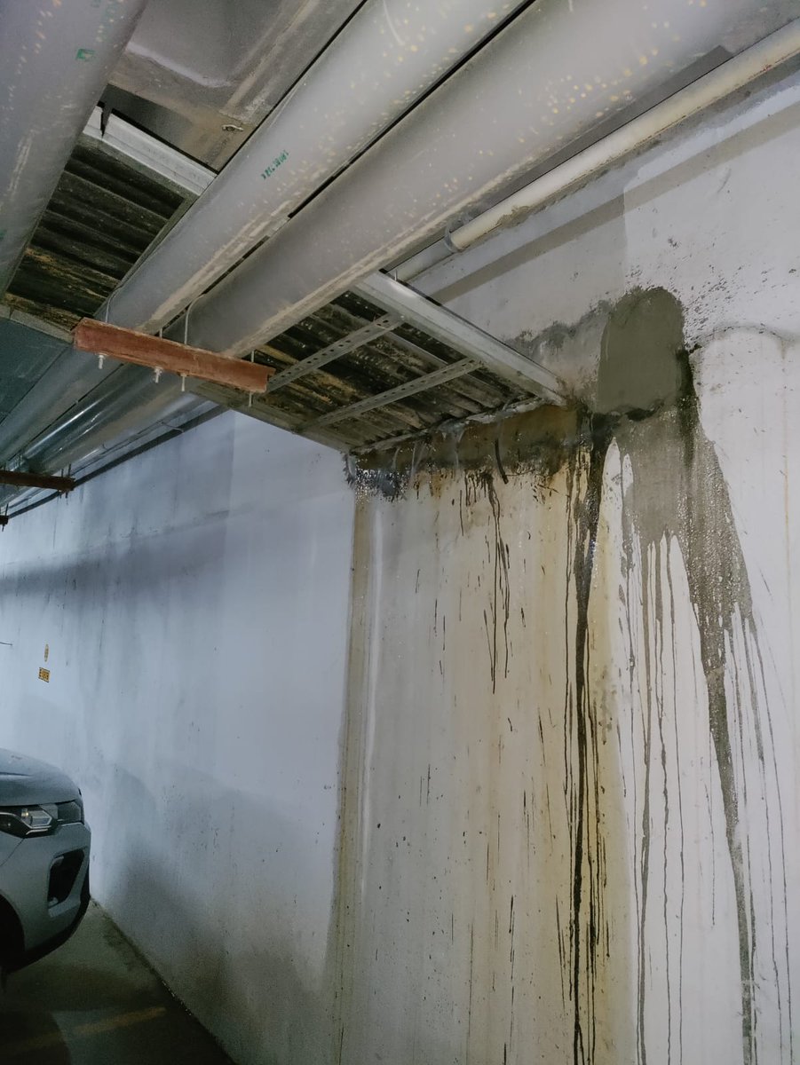 SRGF_O2's tweet photo. Water water everywhere but not a drop to drink
 @MuraliM2020
Water enters thru every possible points
Be it fire system, PA system, wall, or vents.

The work done is so great that water is delivered right to home thru all means https://t.co/dEL9eABf3s
