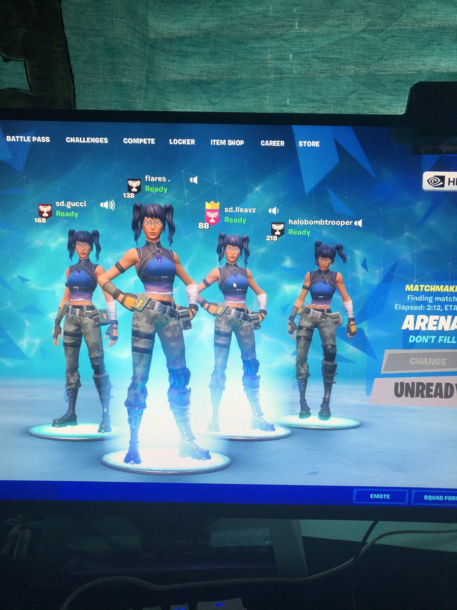 YoFlares's tweet photo. Throwback to some of my best friends I met through gaming @GucciPhases @Ileavz @halobombtrooper https://t.co/rarpMOdpSZ