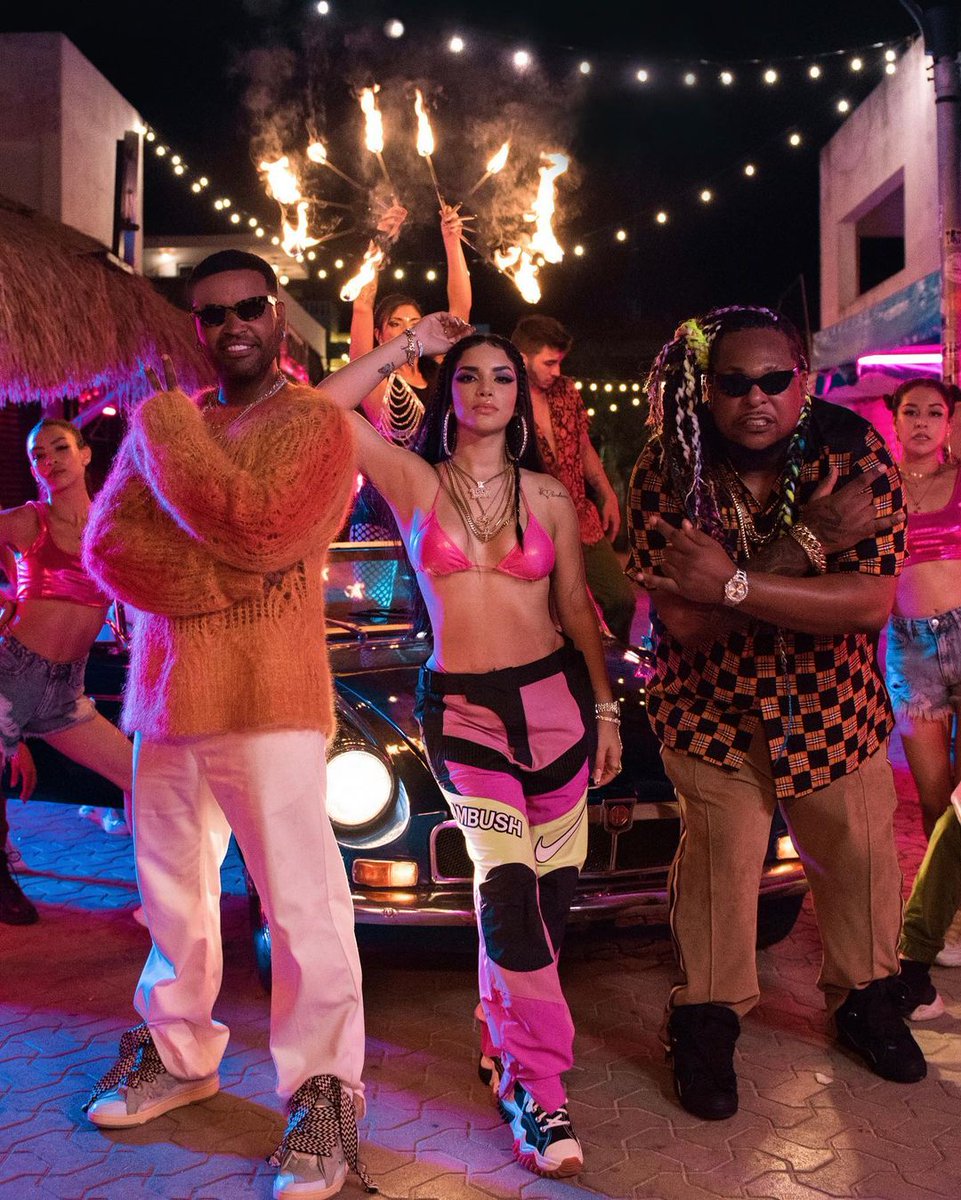 kimloaizadata's tweet photo. Stream Mejor Sola - @KimberlyLoaiza_
ft. @zionylennoxpr 🤍

▪︎YouTube: https://t.co/3xJVbAUIPq
▪︎ Spotify: https://t.co/aTzg6ZY6Gh
▪︎ Apple Music: https://t.co/xnLUq8j7fd
▪︎ Deezer: https://t.co/oebDkYLUVV https://t.co/JDeCOYfmL7 https://t.co/PPffuC3SbN
