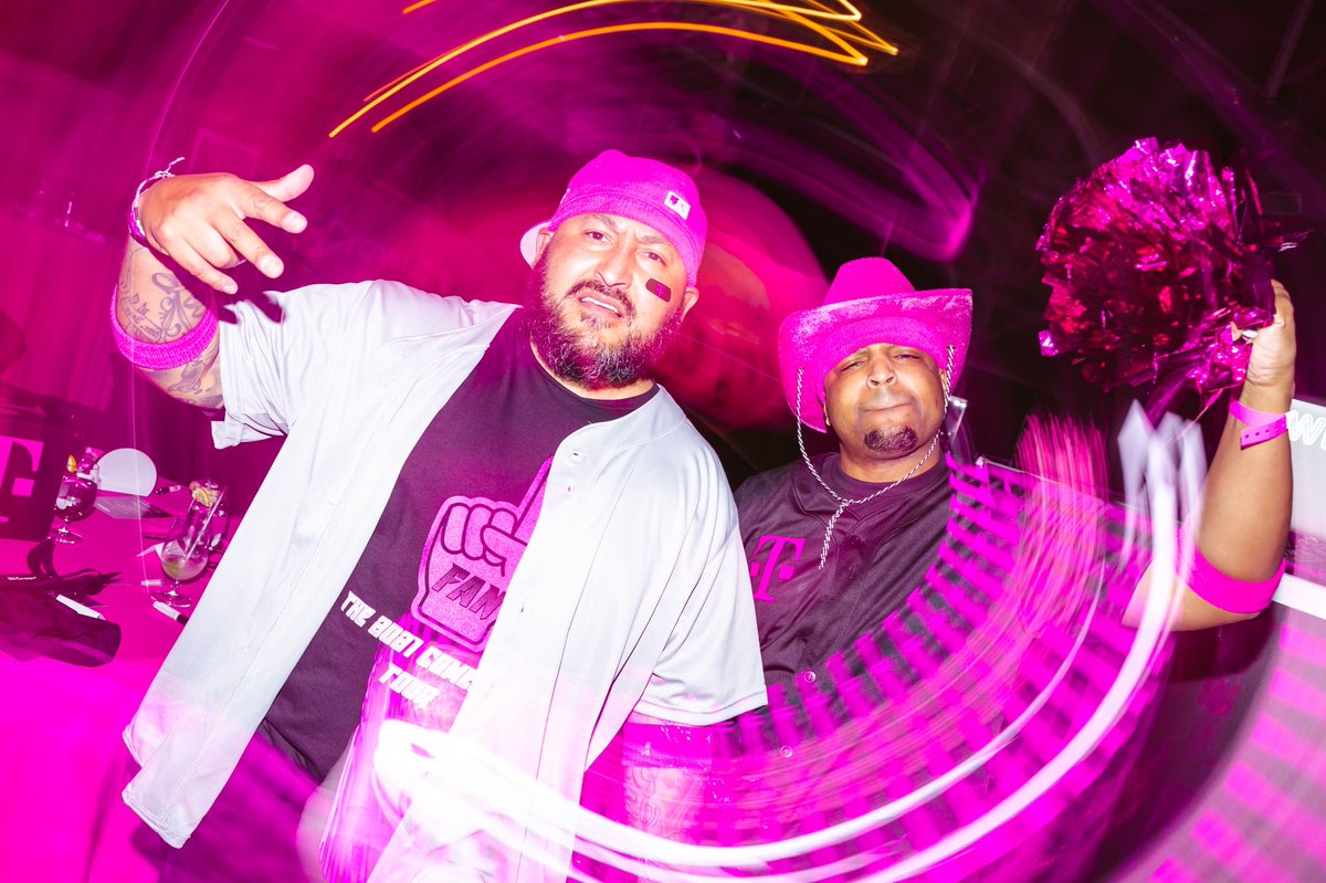 maugarza05's tweet image. If you’re gonna have some fun, nothing better than to do it with Big Money ‘Los #TMOBetterTogether