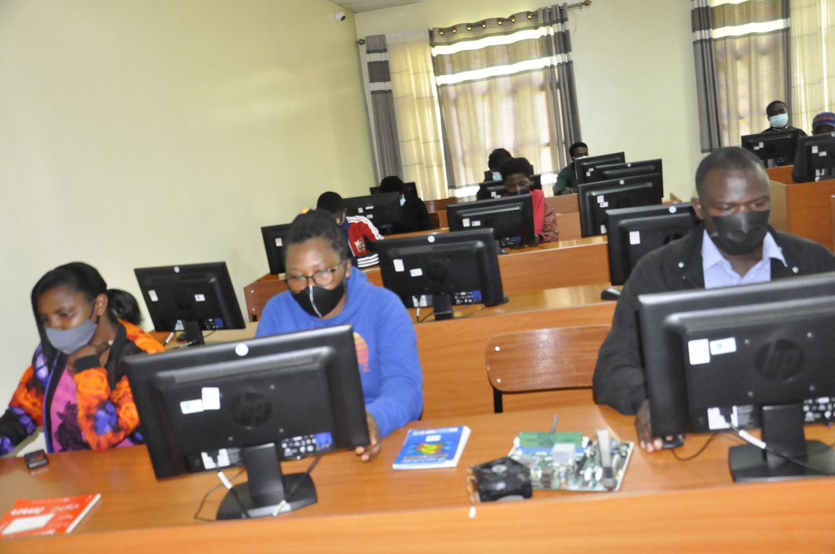 Tumba_College's tweet photo. Today November 19,2021, #TVET teachers from @GicumbiDistrict @BugeseraDistr &amp; @GatsiboDistrict concluded a week training on Digital Literacy at IPRC Tumba, this is the 2nd batch of trainees, training was organised by @RTB_Rwanda in collaboration with @unicefrw. @RwandaPolytec https://t.co/KD0lIquHhB