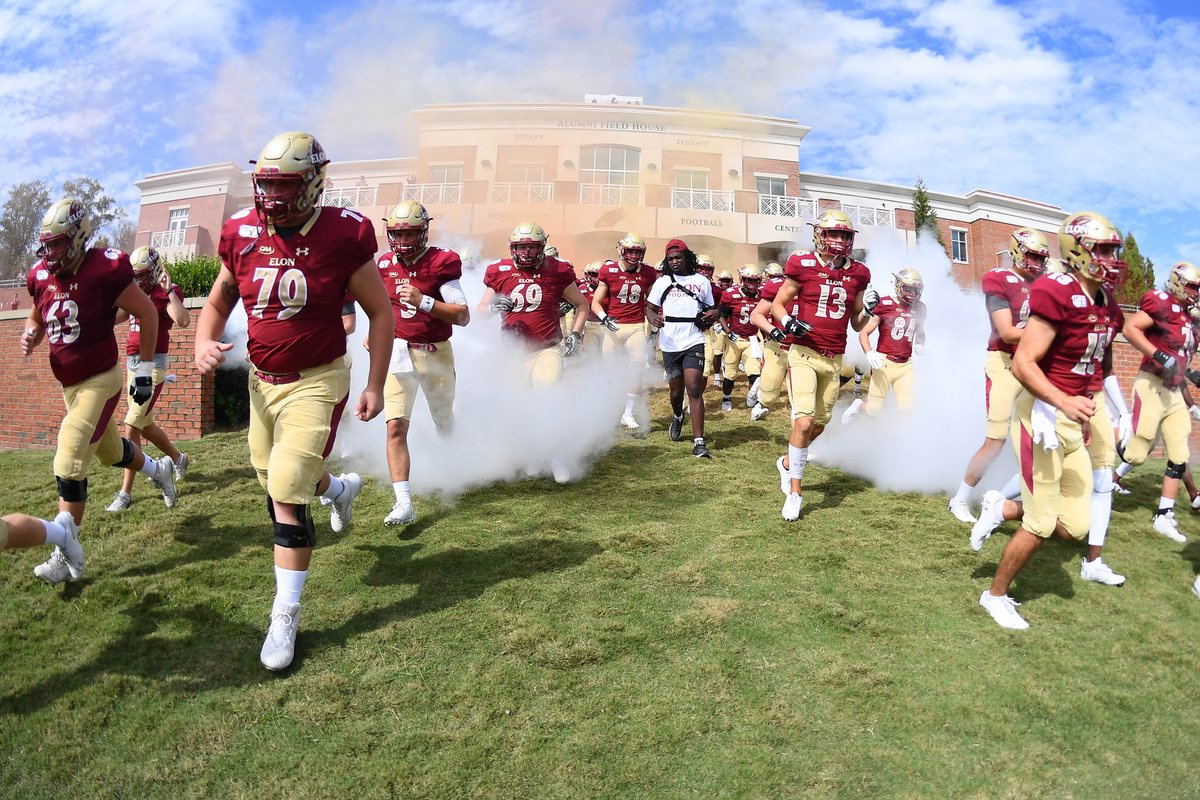 ElonFootball's tweet photo. 𝙎𝙀𝙉𝙄𝙊𝙍 𝙍𝙀𝘾𝙊𝙂𝙉𝙄𝙏𝙄𝙊𝙉
@zachhbevins has played in 12 games since he began at Elon in 2018. This year, he has played in seven contests. #AED https://t.co/NbX2dwagVF