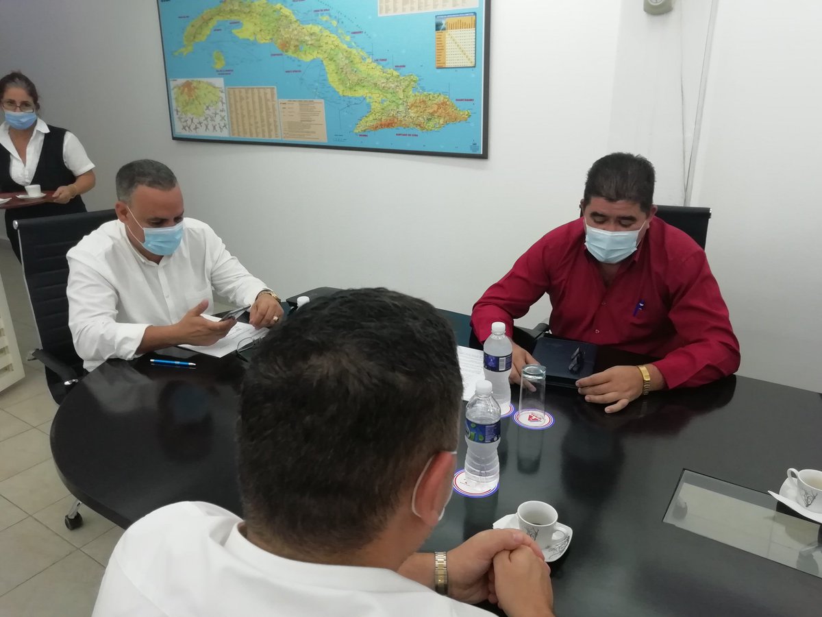 JESSGME23604727's tweet photo. Efectúa Ministro de la Industria Alimentaria Manuel S. Sobrino Martínez, encuentro de trabajo con los socios extranjeros Proxenta y cubano Coralsa, de la Empresa Mixta Proxcor      S. A. https://t.co/Jsfdfbn5jb