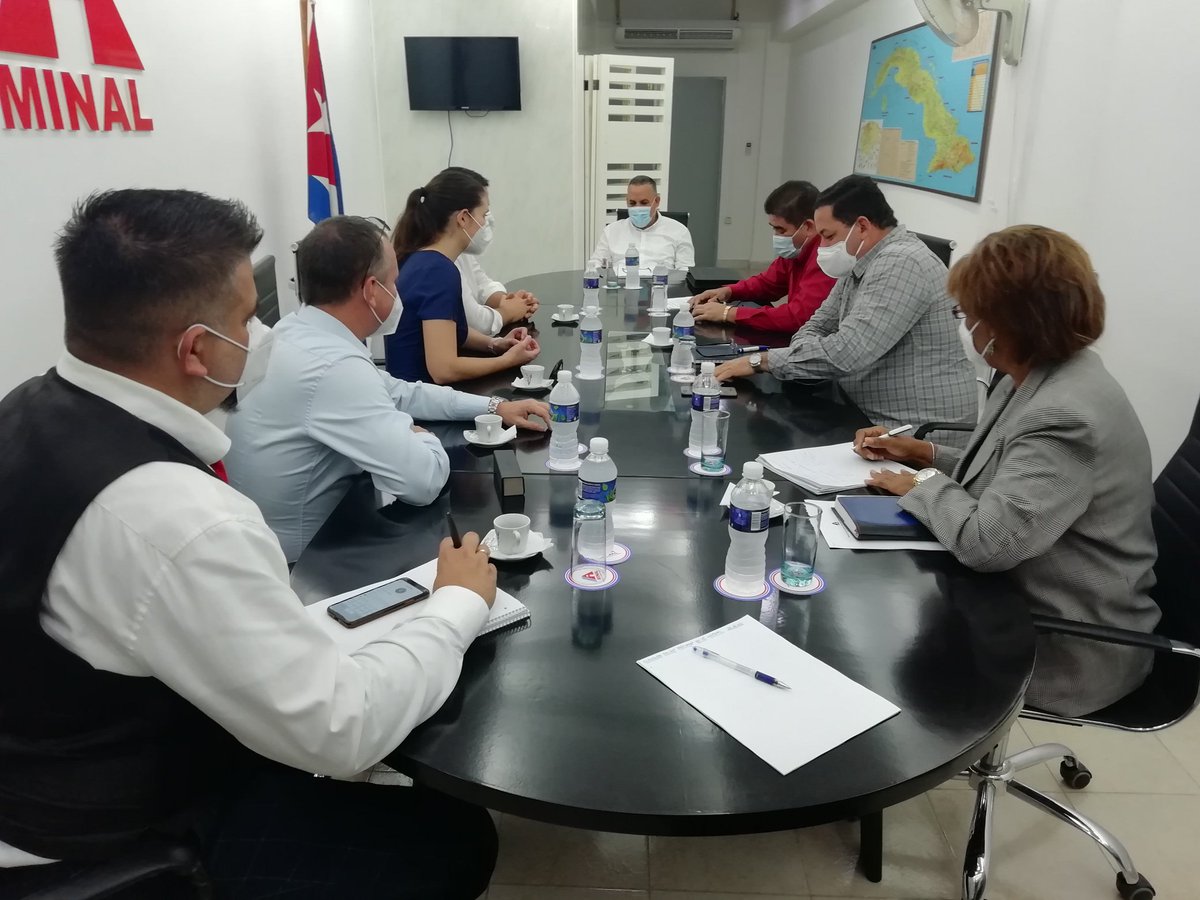 JESSGME23604727's tweet photo. Efectúa Ministro de la Industria Alimentaria Manuel S. Sobrino Martínez, encuentro de trabajo con los socios extranjeros Proxenta y cubano Coralsa, de la Empresa Mixta Proxcor      S. A. https://t.co/Jsfdfbn5jb