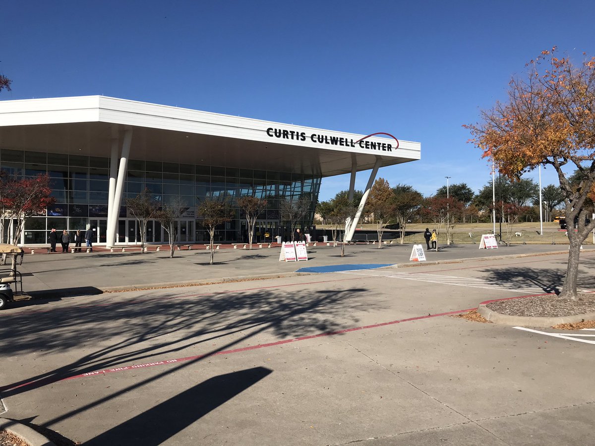 KMACChuck's tweet photo. Back to my second home @uiltexas #StateVB tournament! @leopardvb v @ManvelVBall coming up at 11. #LetsGo! @AustinTGCA @Gosset41 @UIL_AD @coachbbelk @CoachBrewer9 @LibbyPacheco @TexasCoaches @ThomasJonesAAS @AdrenalineHtown @badenvolleyball https://t.co/WDKC0y3mdZ