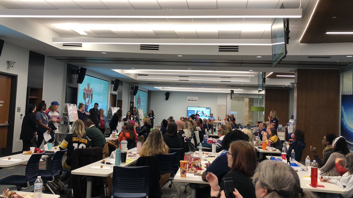 RISD educators engaged! #proud2beNRE
#risdpoweroflove
#risdbecause
#risdlitandint