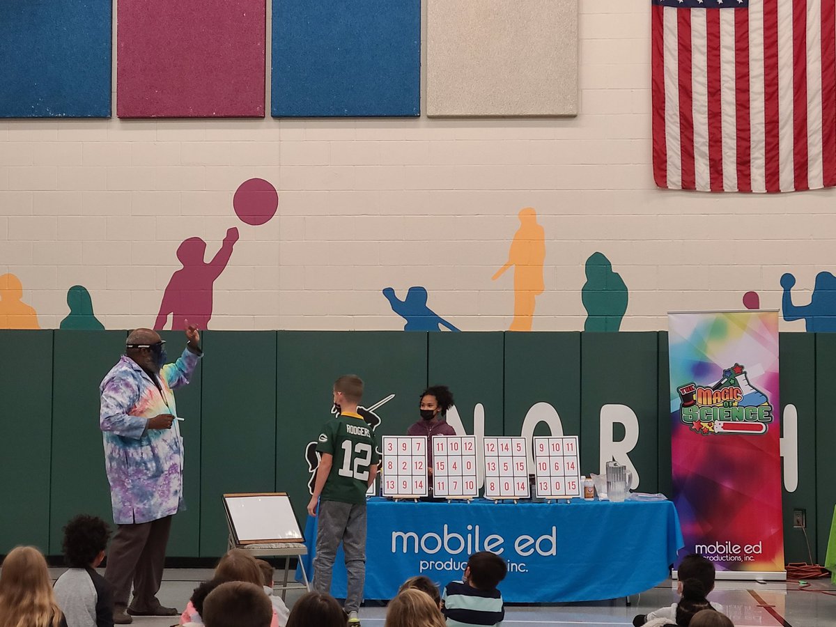 SarahD984's tweet photo. The Magic of Science.. part 2  @NFSquirePride @NorthfieldPta  I see @MrKyleCohen volunteering today. https://t.co/cOEeUrRwJL