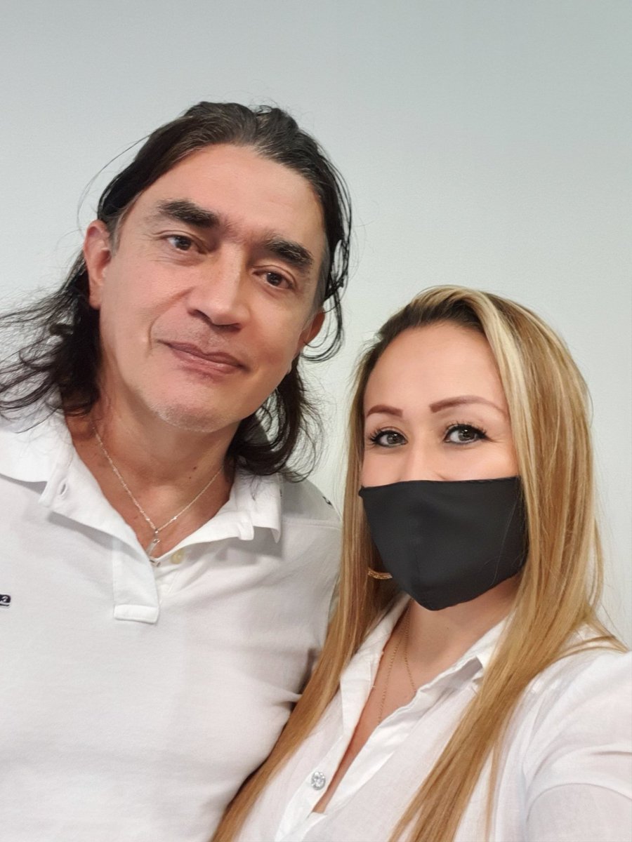 Mafalda_2020_'s tweet photo. Y por aquí estamos tejiendo esperanzas de una mejor Colombia para todos y todas.🥰
#MedellinConPetro 
#PetroEnMedellin 
Mi voto siempre ha estado bien representado en @GustavoBolivar ❤ https://t.co/HL2svD0LHV