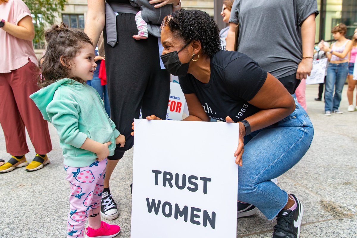 JulianaStratton's tweet photo. We’re fighting for an Illinois that she can be proud of. Join us at https://t.co/bvlkoKpIh6 https://t.co/9dckqDkp78