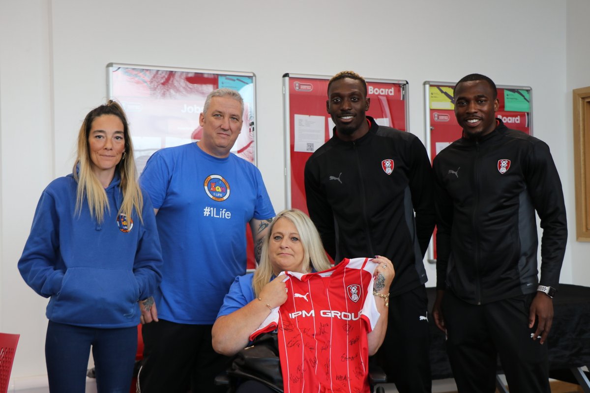 RUFC_CT's tweet image. 🤝 | We are delighted to be supporting @RotherCurrent's #SignUpForSam campaign. 🙌

Freddie Ladapo (@Ladapo9) and Tolaji Bola (@TolajiBola) represented the club's support yesterday at the New York Stadium🔴⚪

Sign the petition today to save lives. ⬇️
change.org/p/rotherham-me…