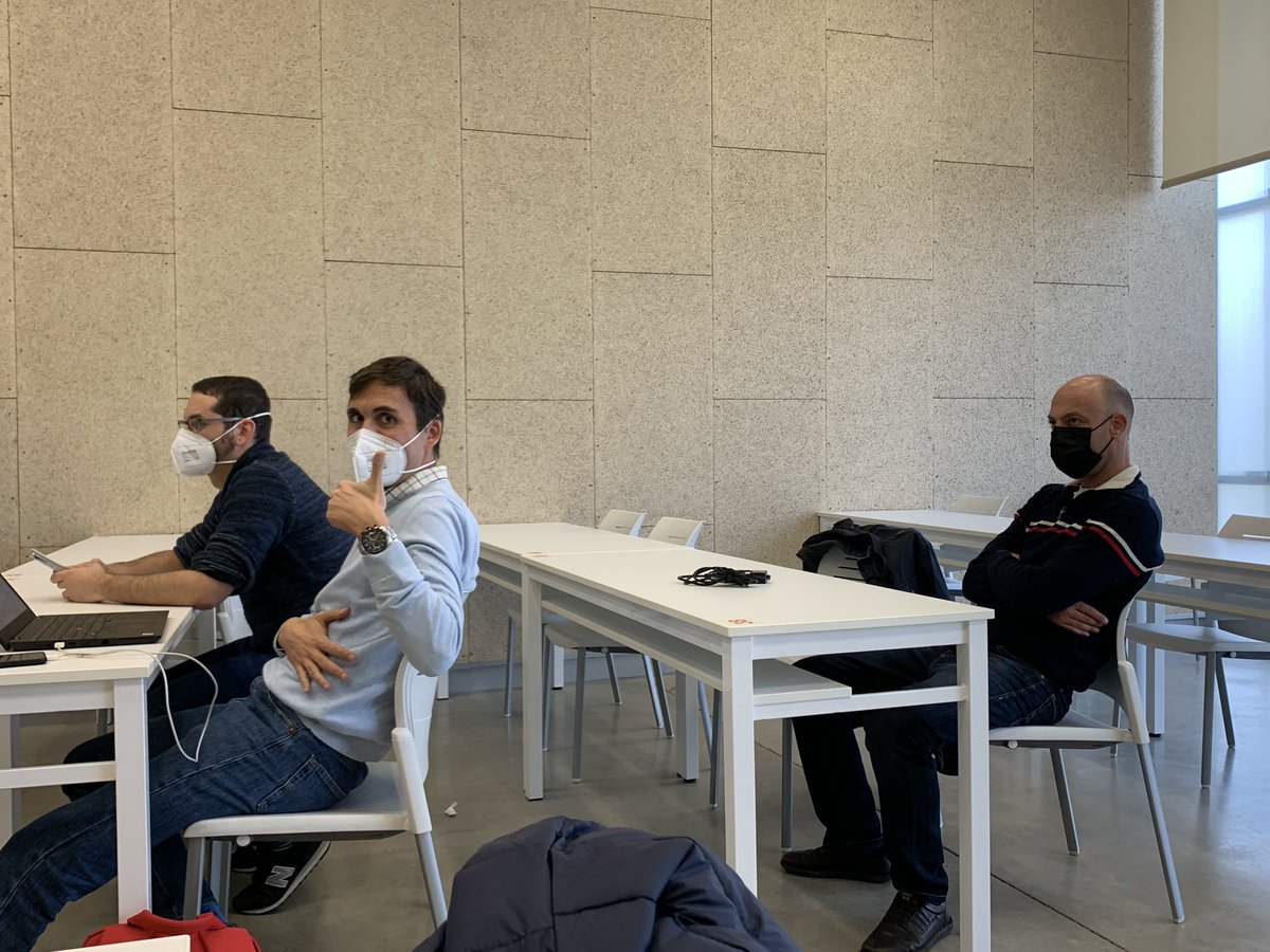 Máster Arquitectura y Desarrollo de Sistemas Cloud tweet media