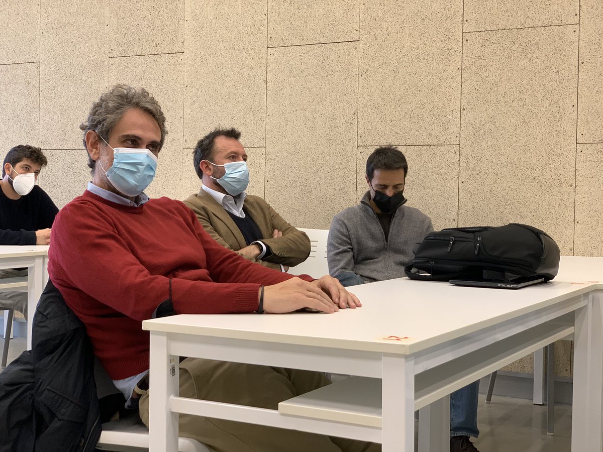 Máster Arquitectura y Desarrollo de Sistemas Cloud tweet media