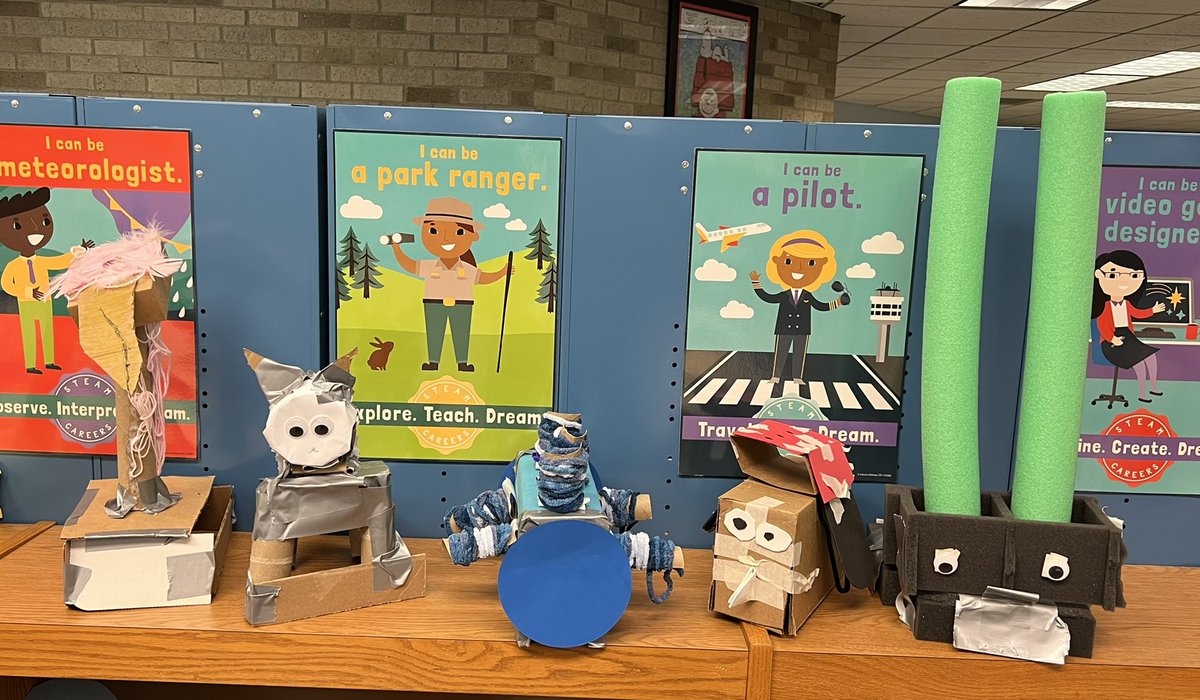 LHendersonReads's tweet photo. Love these fantastically STUDENT-designed parade floats! #onetroymedia #makercentered #designthinking https://t.co/93opvav2Xh