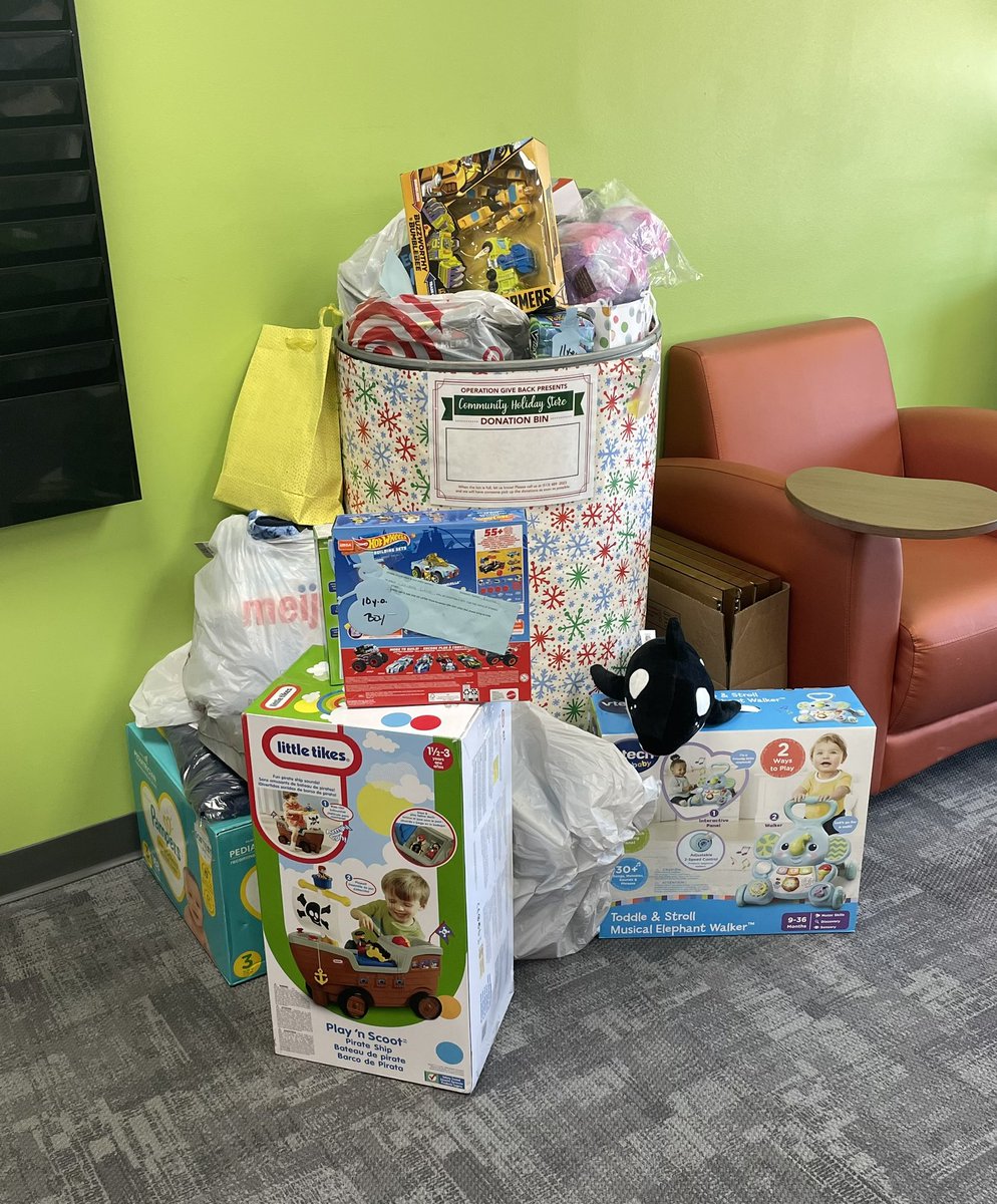 The holiday spirit is on fire at Symmes Elementary! Our kind and generous students, families and staff have collected some wonderful gifts for <a href="/ogiveback/">ogiveback</a>!! <a href="/SymmesElem/">Symmes Elementary</a> <a href="/SycamoreSchools/">Sycamore Schools</a>