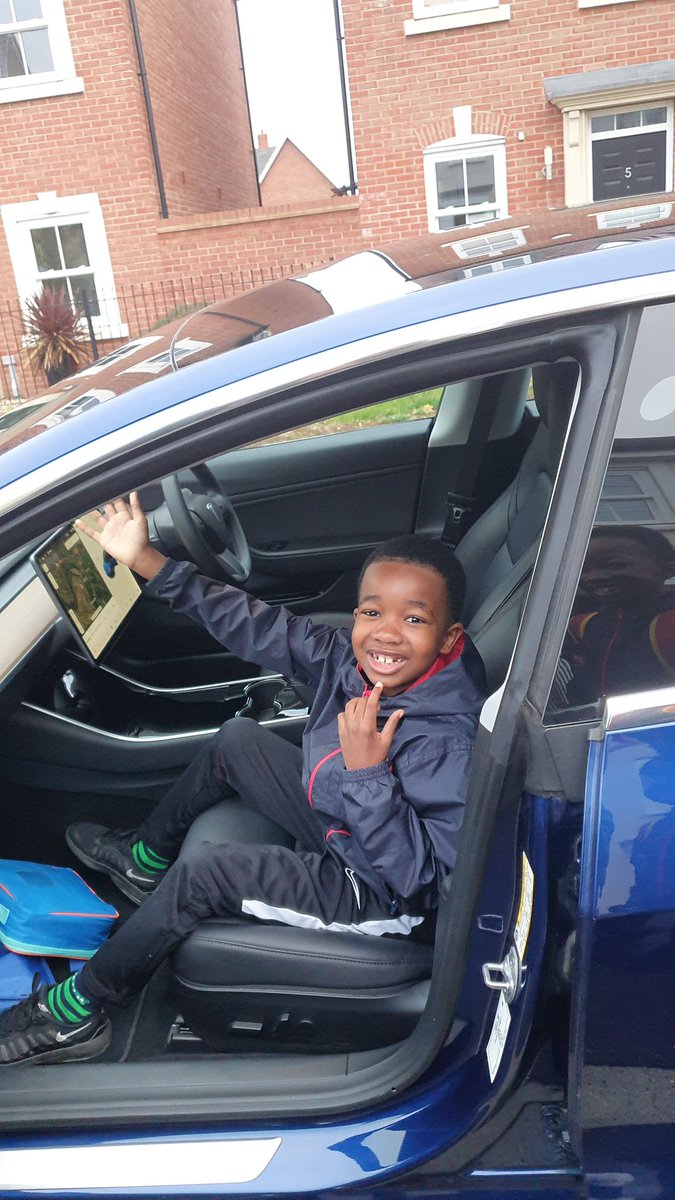 Mummymisha1's tweet photo. Overjoyed at the kindness of strangers today. Ezrah is over the moon &amp; has declared this the next birthday EVER! #Tesla #Teslamodel3 https://t.co/x8iaIa00bX