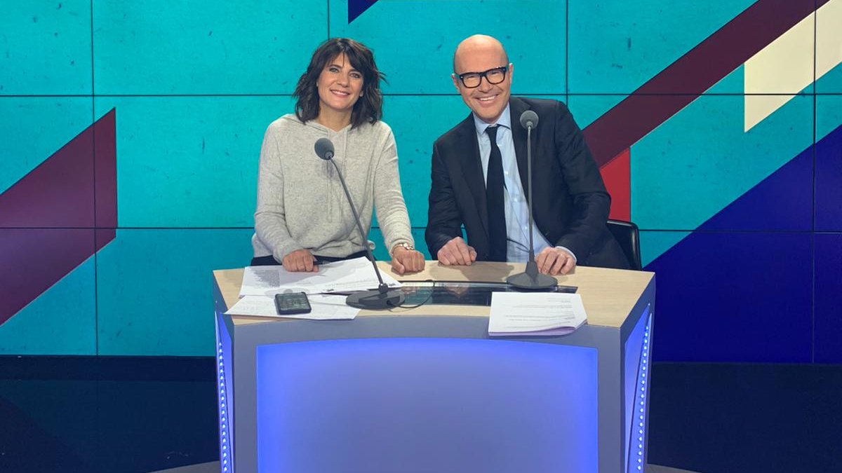 Reprise du #Clubdudroit sur @RMCinfo avec <a href="/DenisEstelle/">Estelle Denis</a> avec une question sur le contrat de #mariage aujourd'hui. Les #NotairesdeFrance répondent à vos questions tous les vendredis dans l'émission #EstelleMidi.