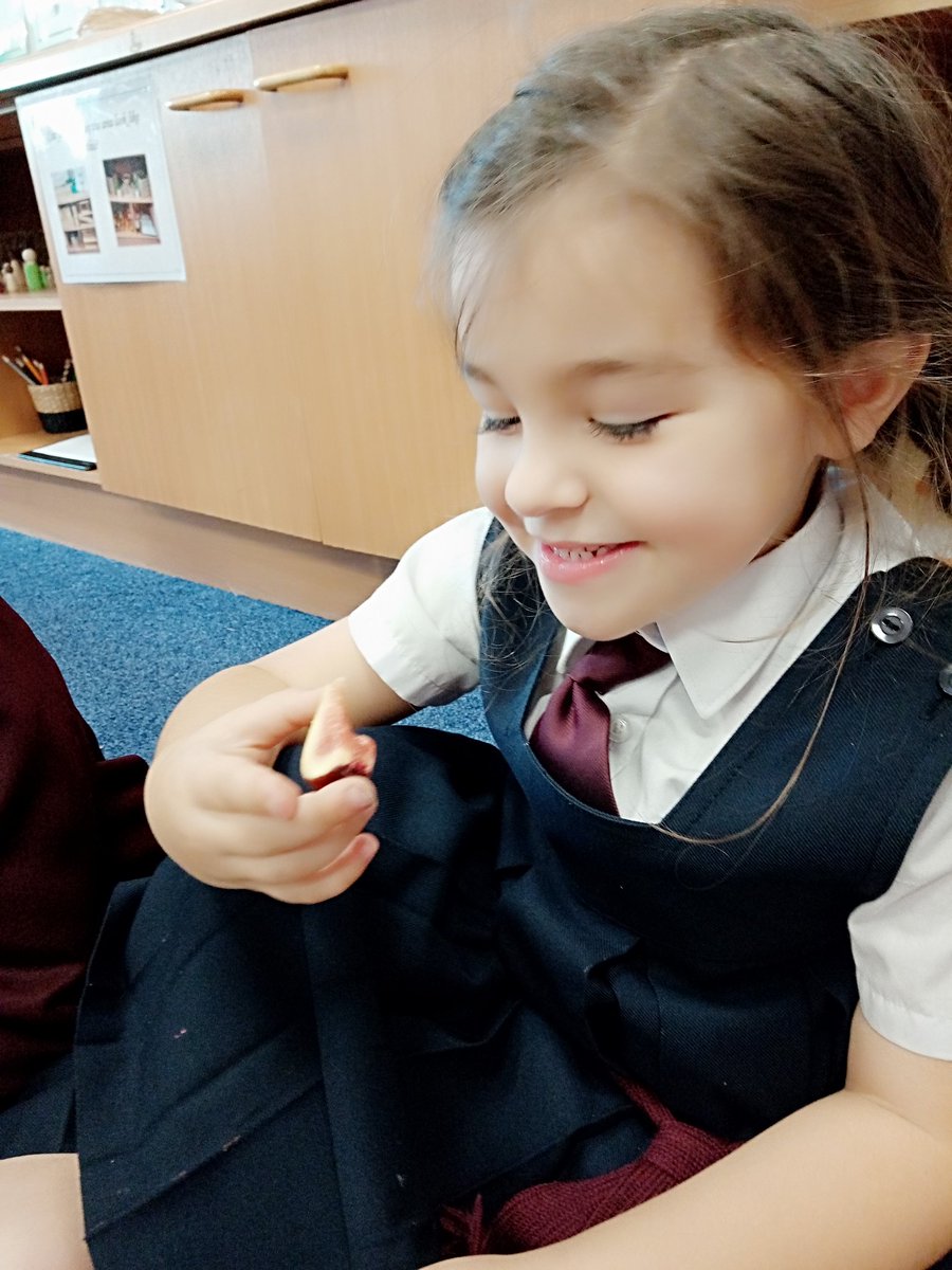 stmarys_prep's tweet photo. 'Figure it out Friday' had all of  the children guessing this week! Lots of rich and imaginative language used as we tried to figure out what the  "mini pomegranate looking, squidgy, little balls" were. The children were so animated tasting... Figs!#EYtalking #curiouschildren https://t.co/DatW4aJFjY