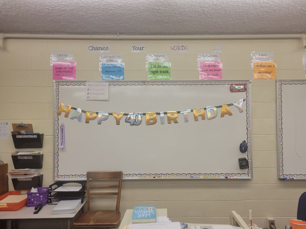 MrsRood204's tweet photo. My mentee is the sweetest!  What a fun day at school. Thanks for helping me celebrate, a few days early!  #mrsschmidtisthecoolest #40thbday https://t.co/ivzojPOQ7U