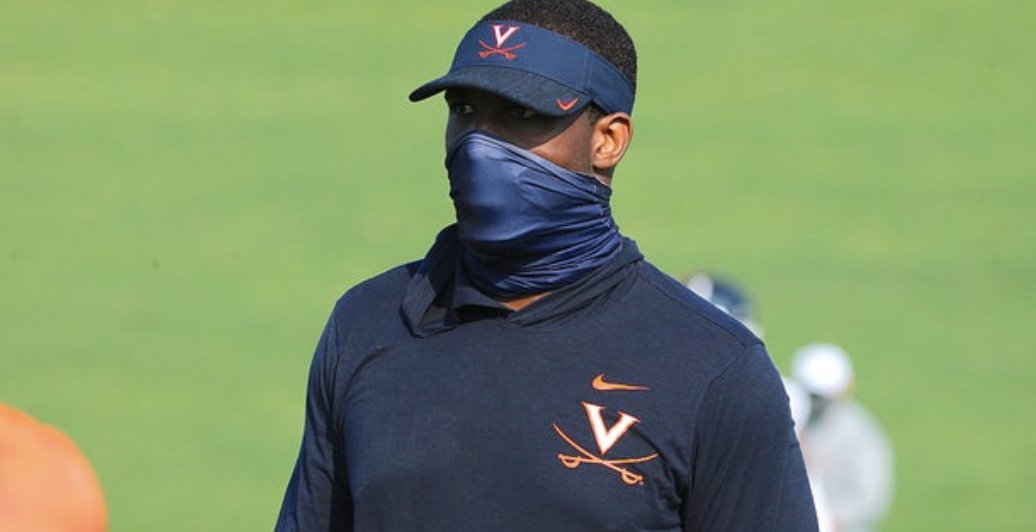 Wahoos247 (@wahoos247) on Twitter photo Edge rusher sets his official visit to #UVA
"<a href="/CoachSintim/">Clint Sintim</a> has been recruiting me hard and they want me over there. A big part of what I am looking for is going where I am wanted.
Story via <a href="/BrianDohn247/">BrianDohn247</a> (VIP)
247sports.com/college/virgin⦠Edge rusher sets his official visit to #UVA
"<a href="/CoachSintim/">Clint Sintim</a> has been recruiting me hard and they want me over there. A big part of what I am looking for is going where I am wanted.
Story via <a href="/BrianDohn247/">BrianDohn247</a> (VIP)
247sports.com/college/virginā¦