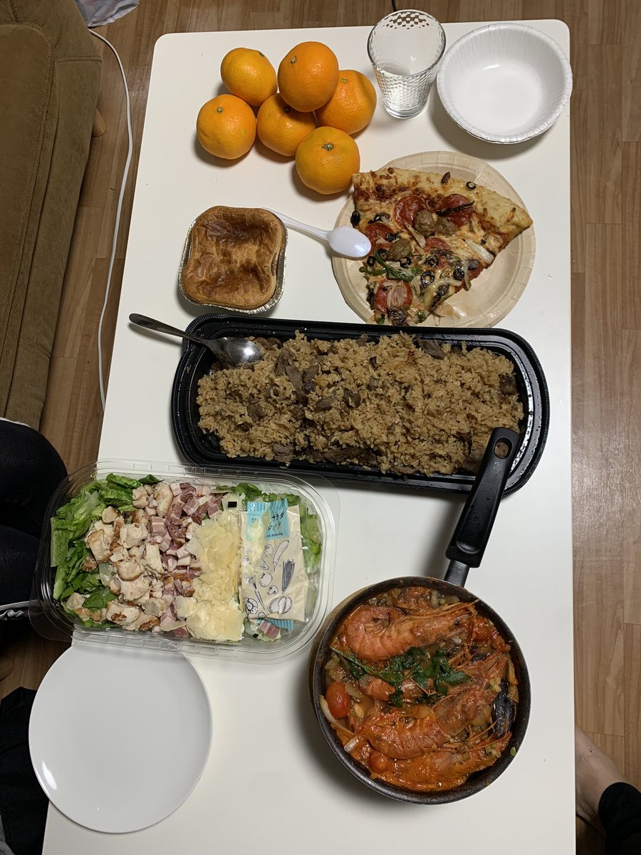 PhysioValmis's tweet photo. 食い過ぎた。この後サウナに行ったのに気持ち悪くて友達より先に上がってゴロゴロしてしまった。食後すぐのサウナは消化不良を起こすということを身をもって知ったのでいい経験と思おう。
サウナ前の食事は腹八分目だな。

＃サウナ https://t.co/xLHvfLPebR
