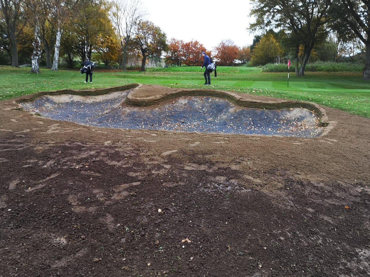 DuraBunker's tweet photo. Another productive week @SMRGC_golf coming together well. Turf &amp; sand reinstatement 2 come then another phase of works done &amp; dusted @DuraBunker #bunkerdesign #bunkerconstruction #rubbercrumbliner #syntheticbunkeredging #fullysealedbunkersystems #courseimprovements https://t.co/TvDYnFXQf4