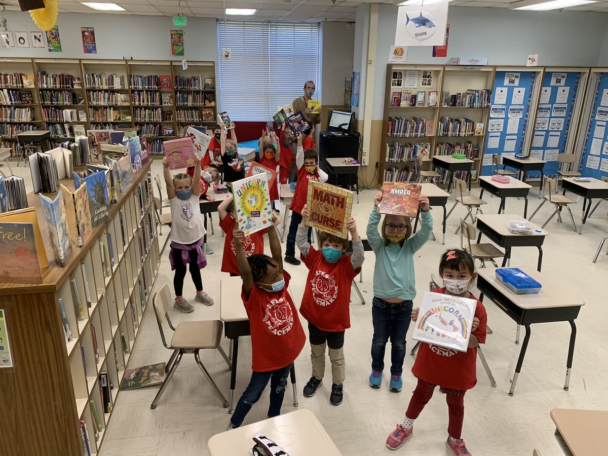 CarneysKinders's tweet photo. PE, Library, Music, and Art - special areas are a work of heart ♥️ glad we have the best of the best! @PetePholden @celenza_bev @MusicallyLisa @missyfanshaw @RodgersForgeES #bcpsAEW #rfesAEW https://t.co/JYv6mhGtda