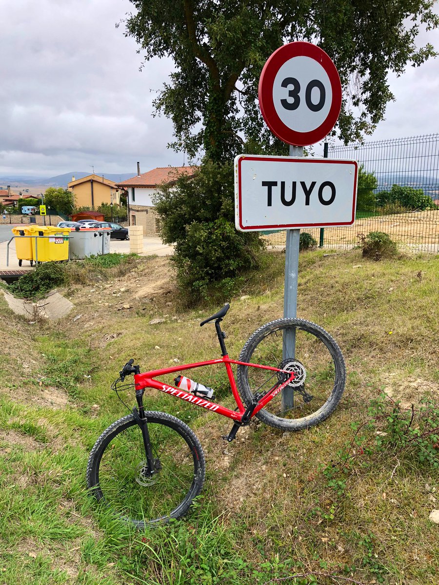 radio_vitoria's tweet photo. A las 19H en #Herrian @AcoaAke nos ponemos en ruta por #Zigoitia con @arabaherriz 🚵‍♂️ @damoto 🌬️ @ijretana 

La semana pasada 🚴‍♂️ #AHHTuio por #ErriberaGoitia #ErriberaBeitia @Aytoirunadeoca 

@AnanakoKuadrila @ananaturismo 

🎙️ #Herrian @AcoaAke 

https://t.co/Gin4q2eOm2 https://t.co/Klb6D4H8cj